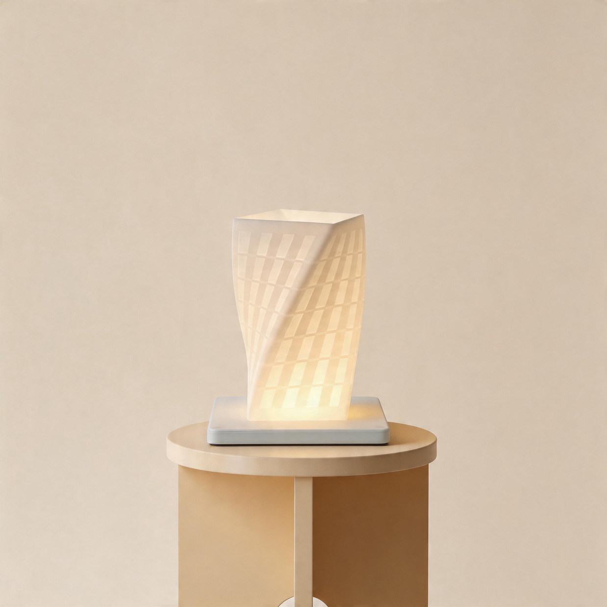 TheLumous Hypar Shell Table Light